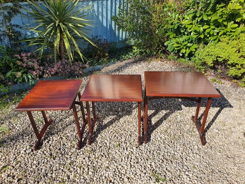 Plan teak nest 3 tables - g,