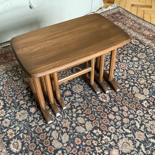 Ercol nest medium - medium/dark, wood